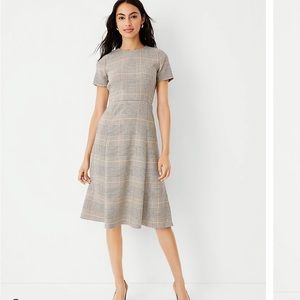 Ann Taylor Glen Flare Midi Dress NWT 0